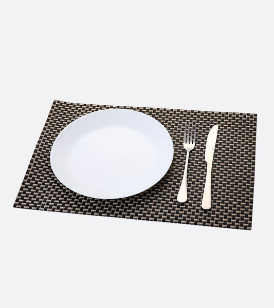 特斯林餐垫网格白咖色经典涤纶PVC桌布